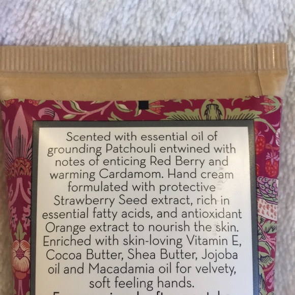 William Morris At Home Scented Patchouli & Red Berry Hand Cream 3.38oz NWT vegan - Picture 7 of 15